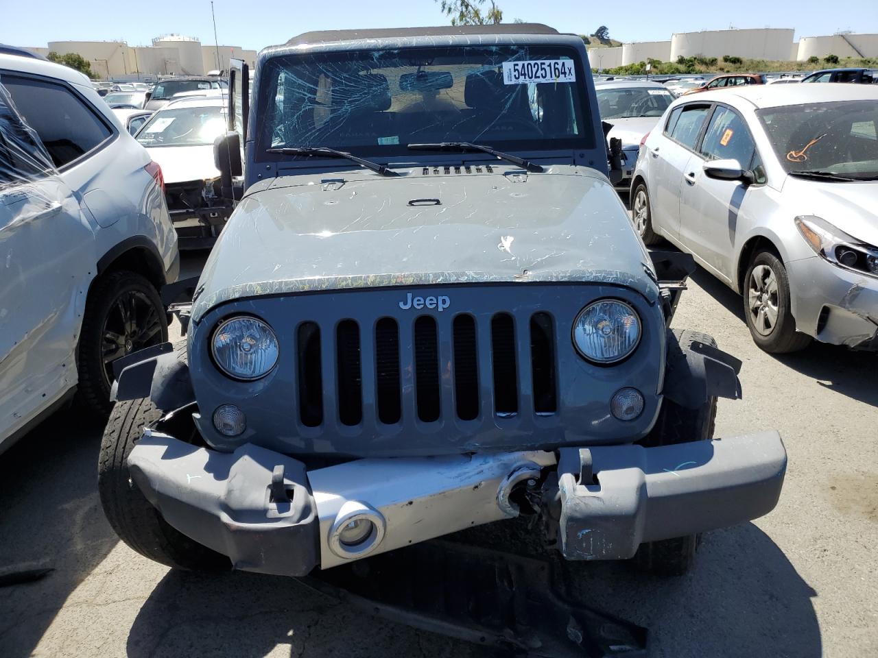 1C4HJWEG4FL626330 2015 Jeep Wrangler Unlimited Sahara