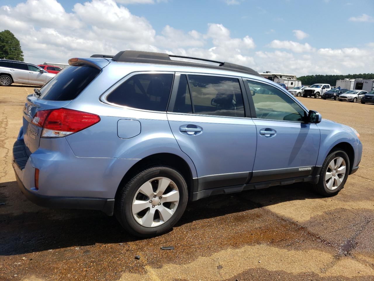 4S4BRBGC3A3383647 2010 Subaru Outback 2.5I Premium