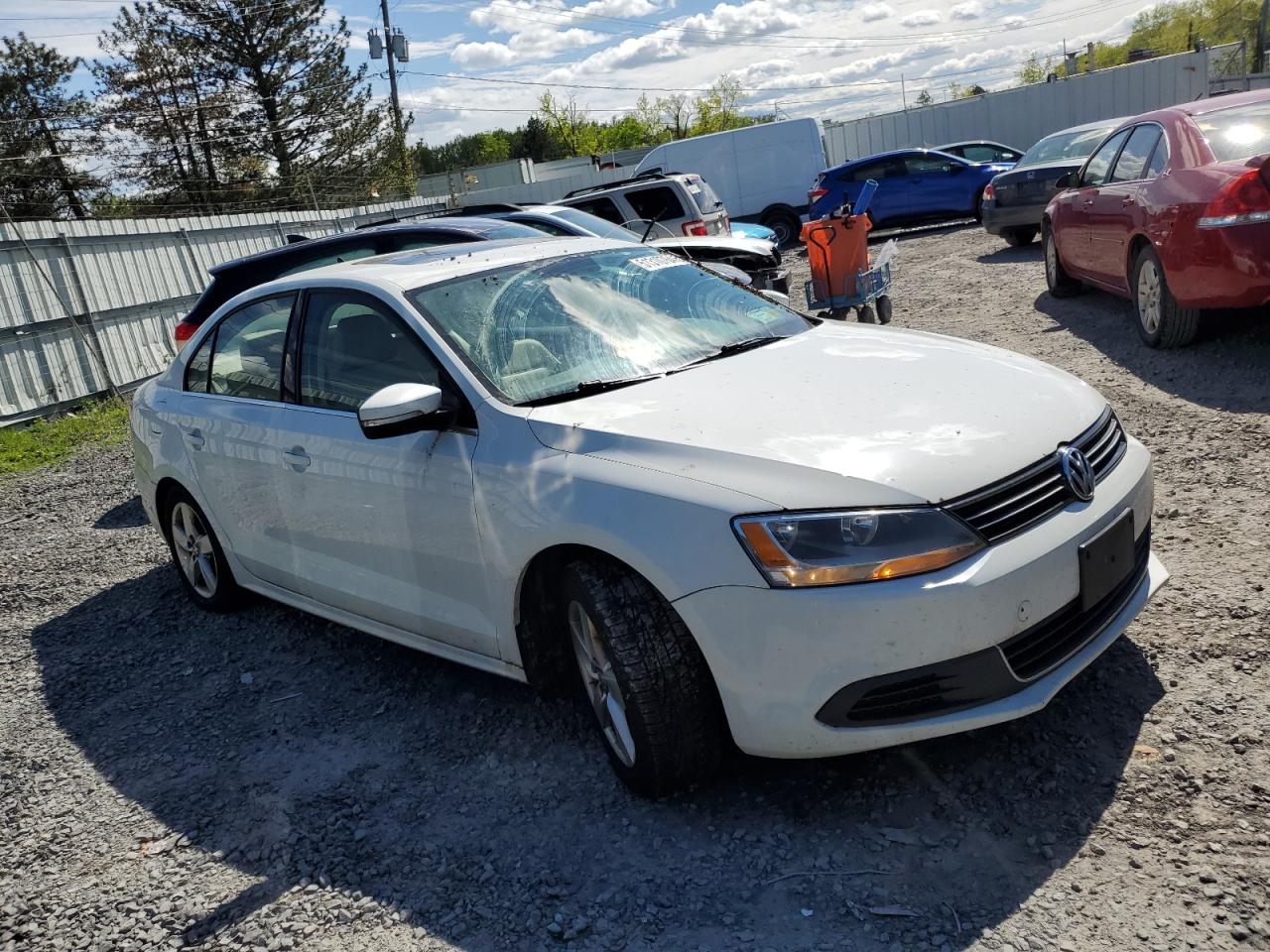 3VW3L7AJ9EM414450 2014 Volkswagen Jetta Tdi