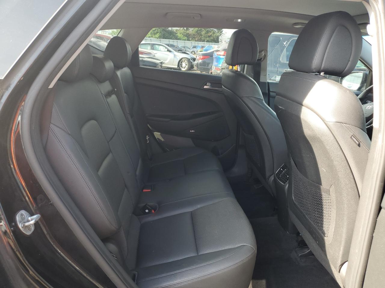 KM8J3CA26HU277975 2017 Hyundai Tucson Limited