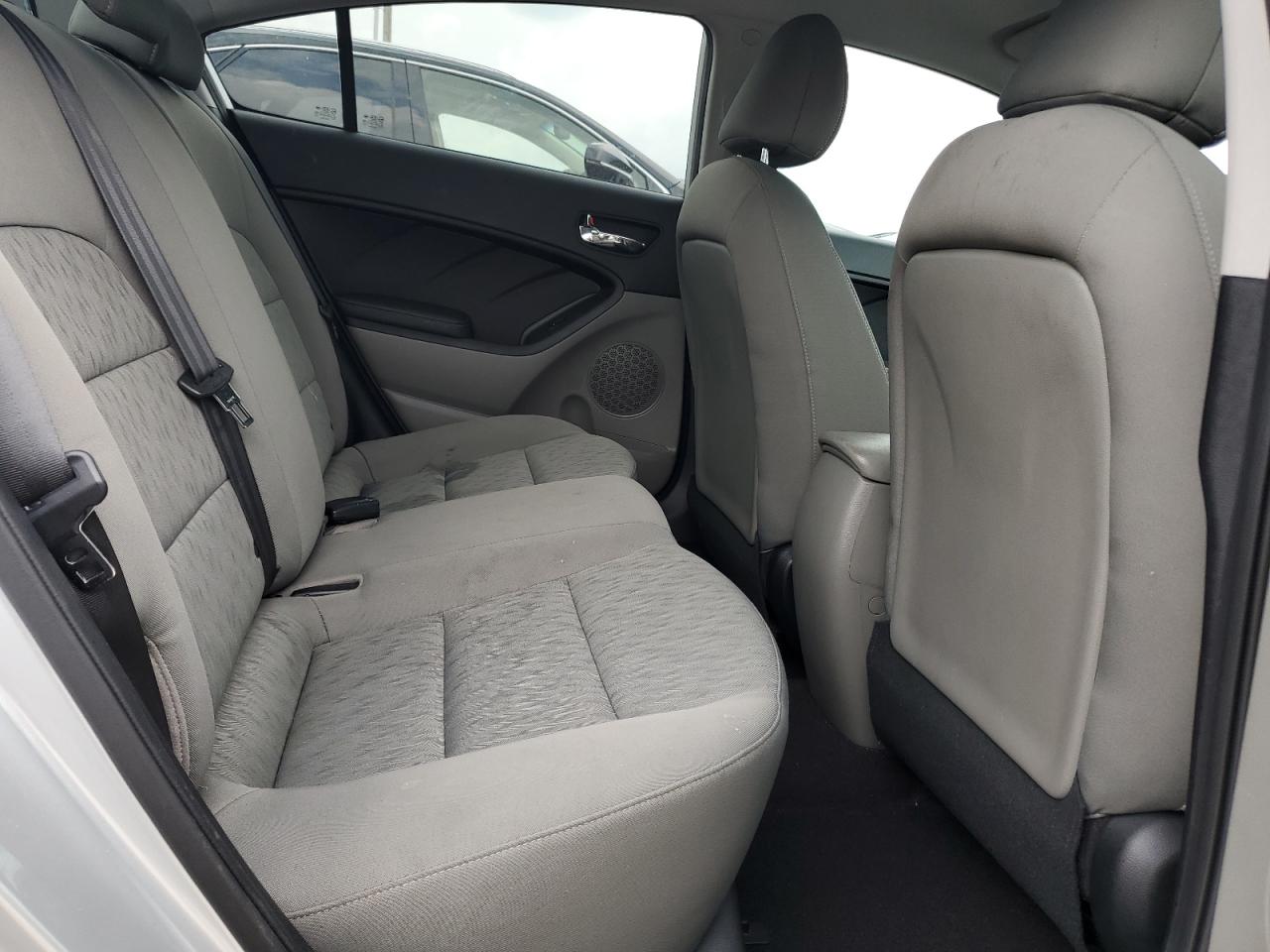 KNAFK4A68F5316401 2015 Kia Forte Lx