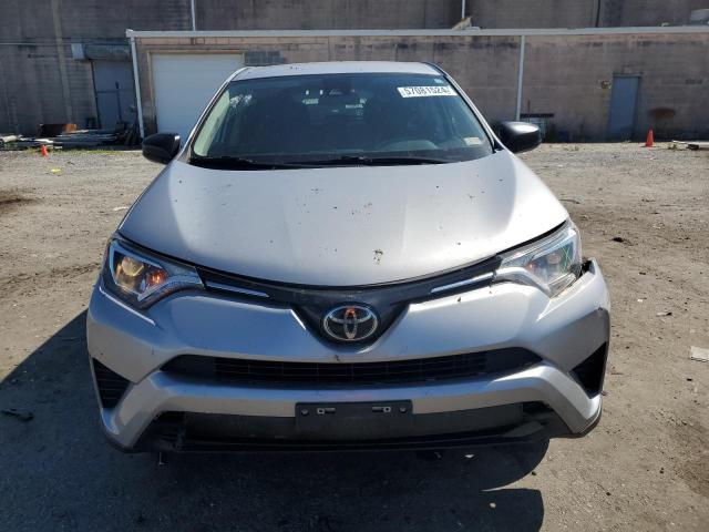 2018 Toyota Rav4 Le VIN: 2T3BFREV7JW852505 Lot: 57081524