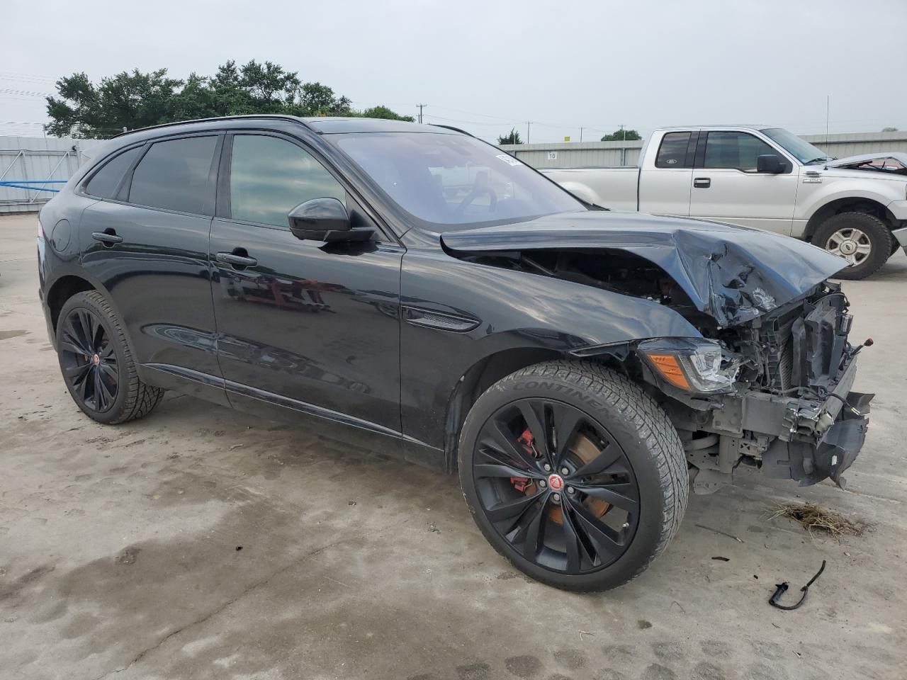 SADCM2FV9KA610304 2019 Jaguar F-Pace S