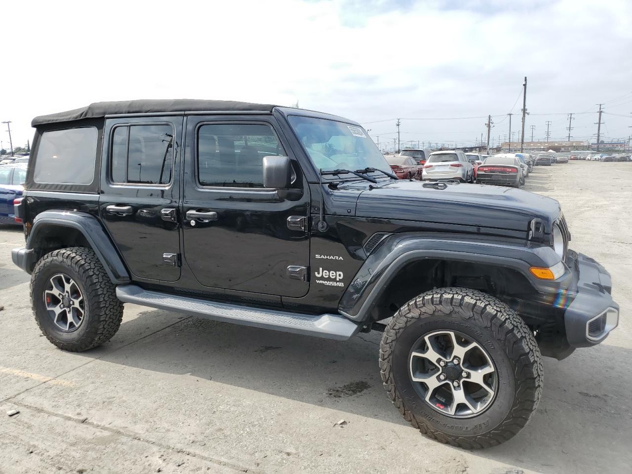 2018 Jeep Wrangler Unlimited Sahara vin: 1C4HJXEG0JW130468