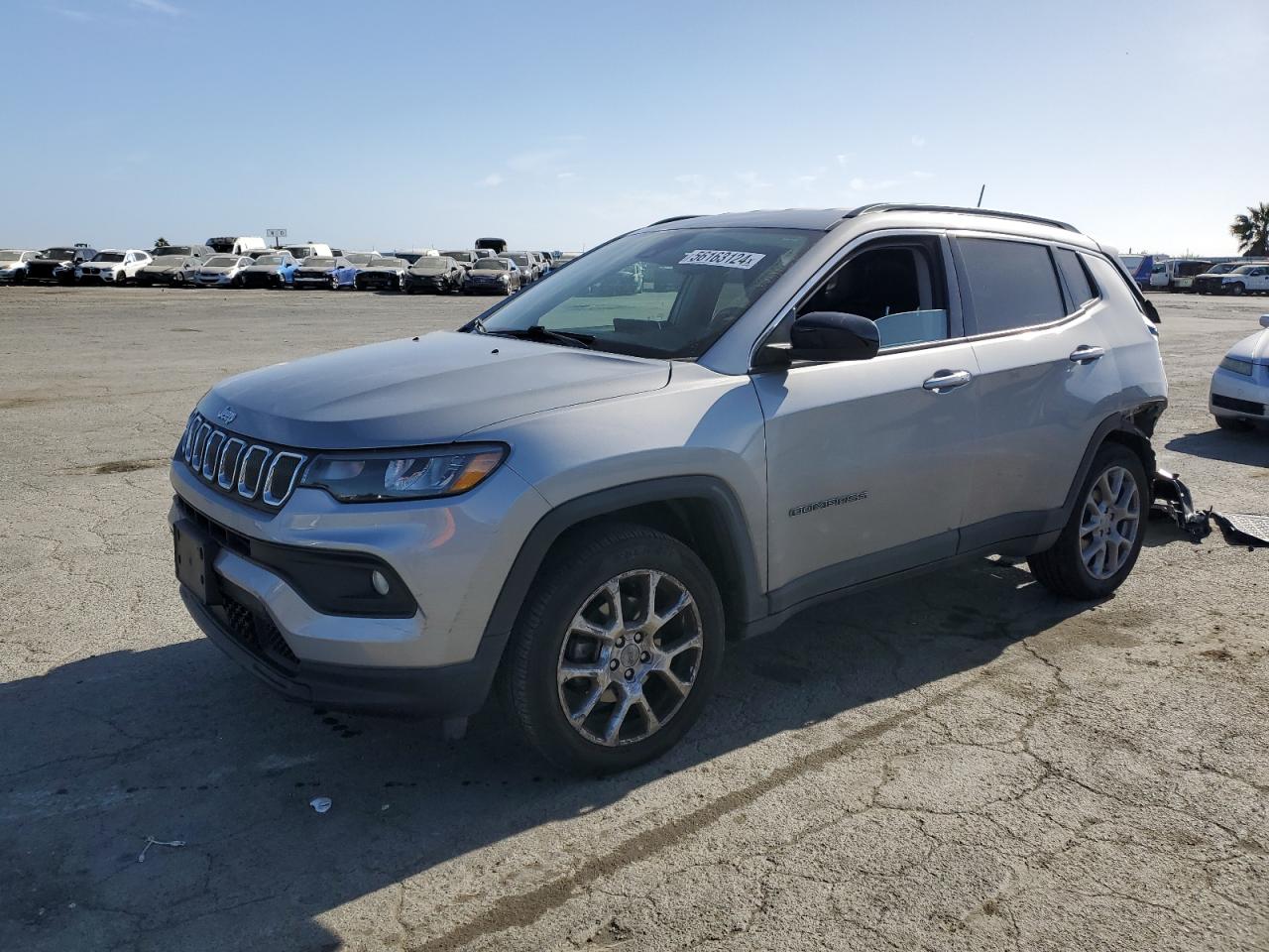 2022 Jeep Compass Latitude Lux vin: 3C4NJDFB5NT184767