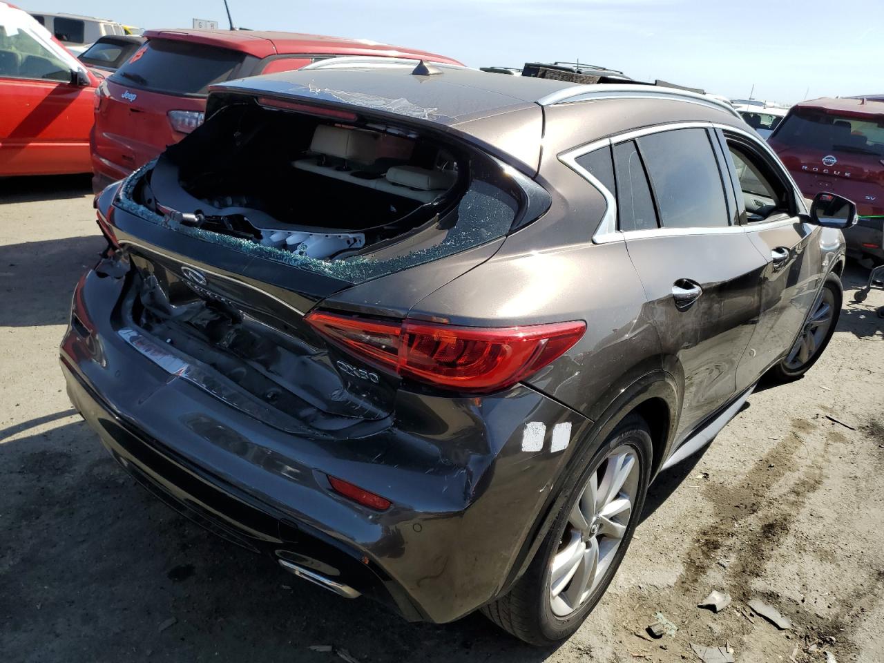 SJKCH5CP2JA045039 2018 Infiniti Qx30 Base