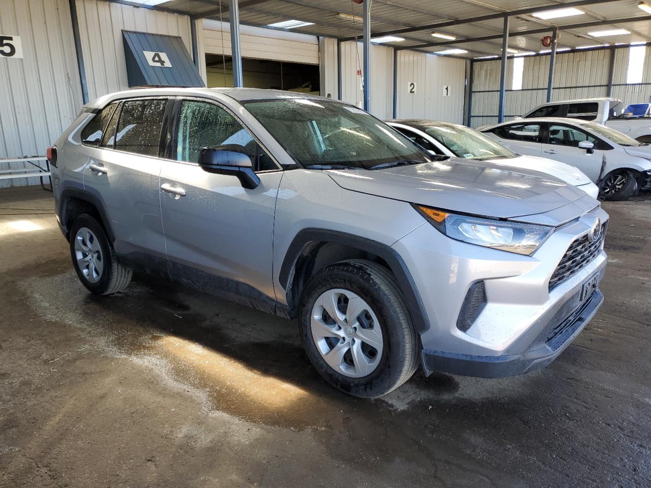 2T3F1RFVXNW281371 2022 Toyota Rav4 Le