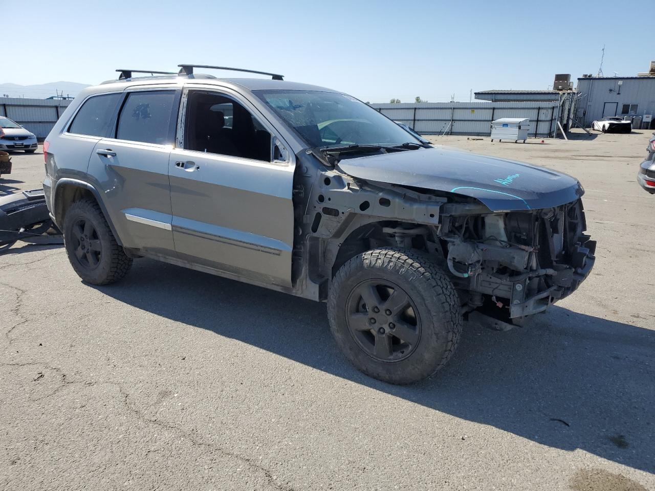 1J4RR4GG9BC700330 2011 Jeep Grand Cherokee Laredo