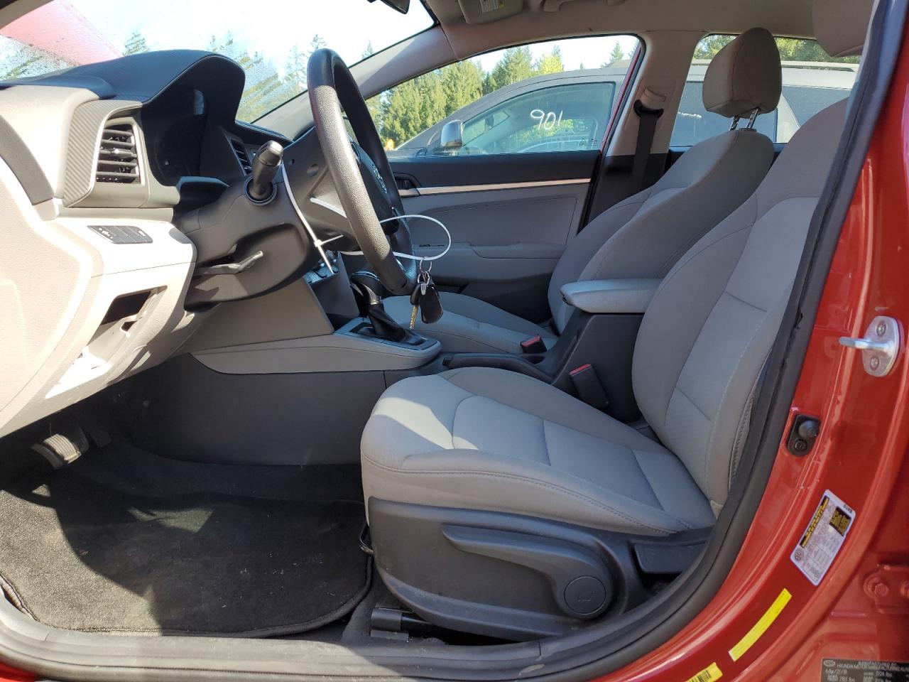 5NPD74LF0KH484780 2019 Hyundai Elantra Se