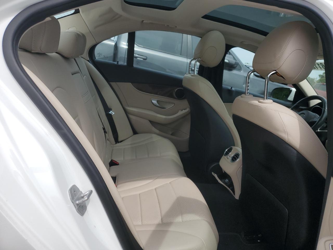 55SWF4KB8FU080252 2015 Mercedes-Benz C 300 4Matic