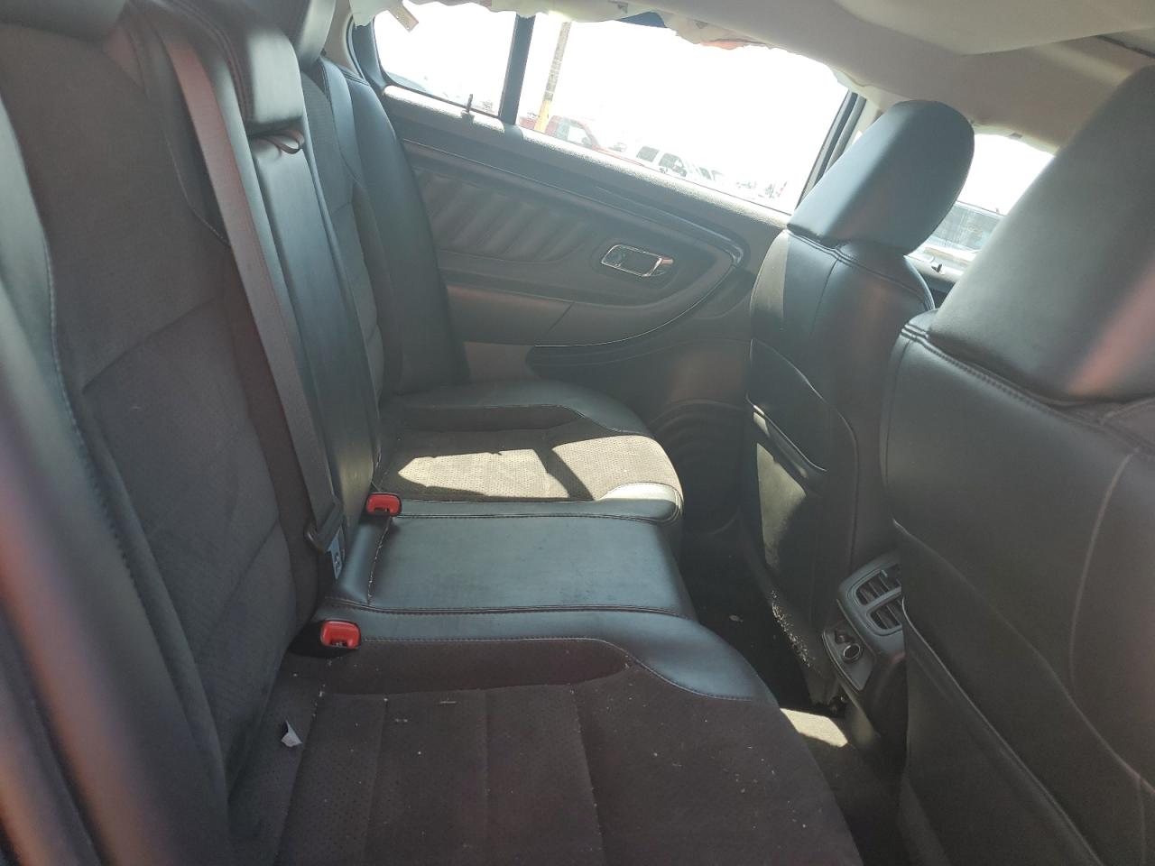 1FAHP2KT0AG154398 2010 Ford Taurus Sho