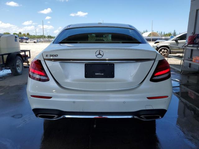 2017 Mercedes-Benz E 300 VIN: WDDZF4JBXHA088015 Lot: 54728404