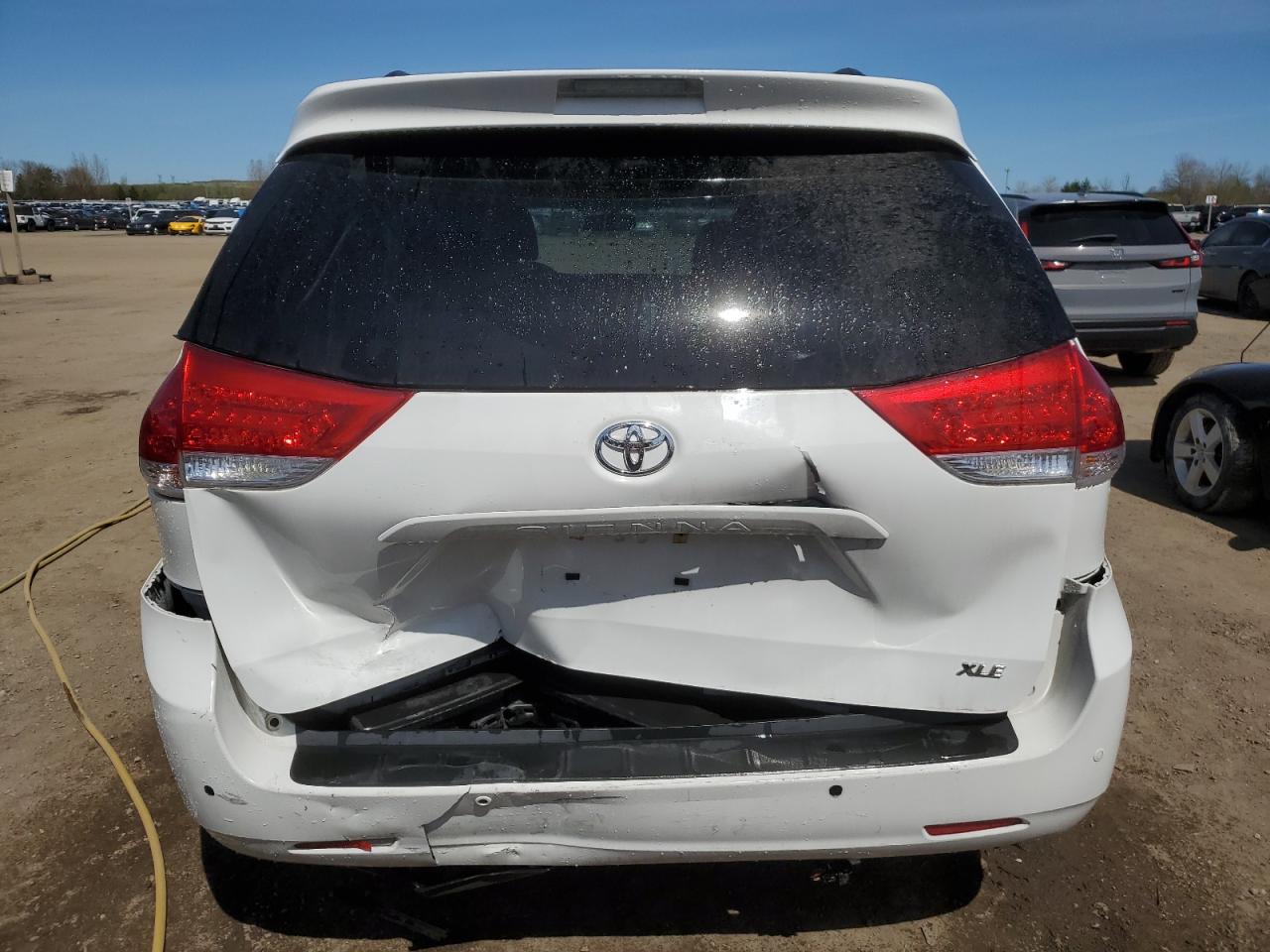 5TDYK3DC4DS356683 2013 Toyota Sienna Xle