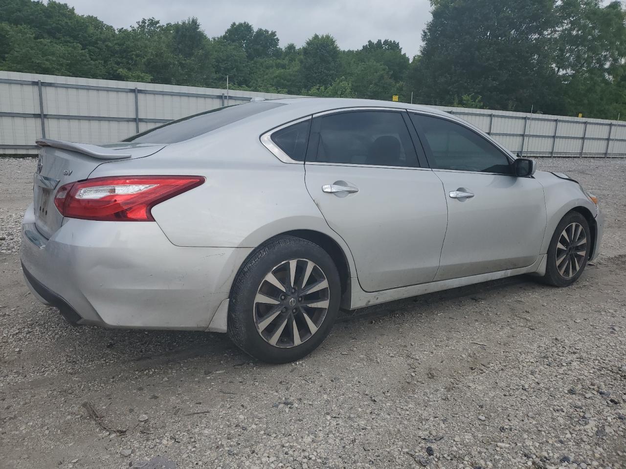 1N4AL3AP1HC203018 2017 Nissan Altima 2.5