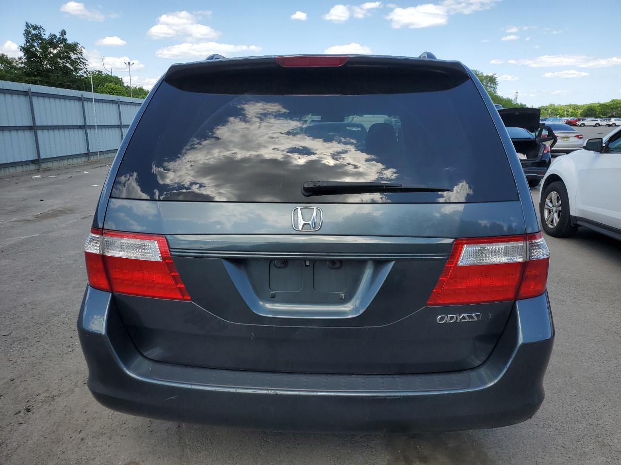 5FNRL38415B425520 2005 Honda Odyssey Ex