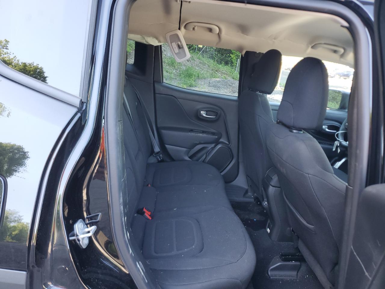 ZACNJDB18NPN97249 2022 Jeep Renegade Latitude