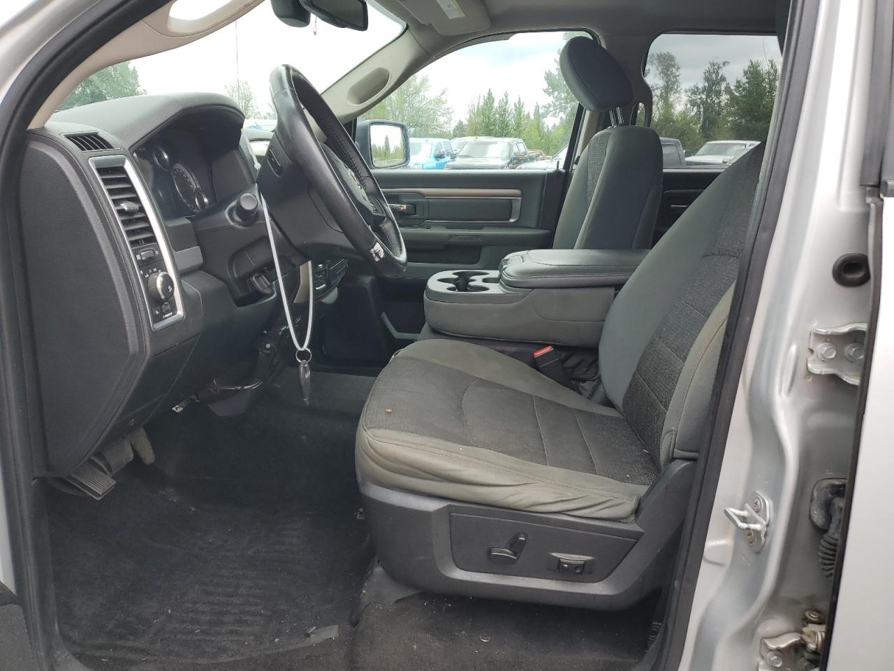 1C6RR7TT7ES423673 2014 Ram 1500 Slt