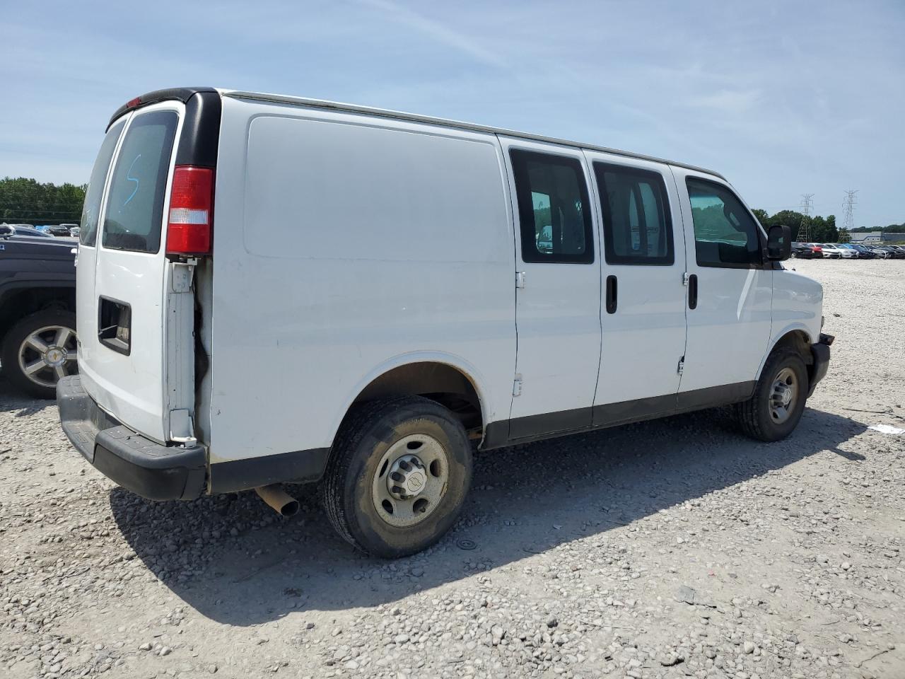 1GCWGAFP8J1204086 2018 Chevrolet Express G2500