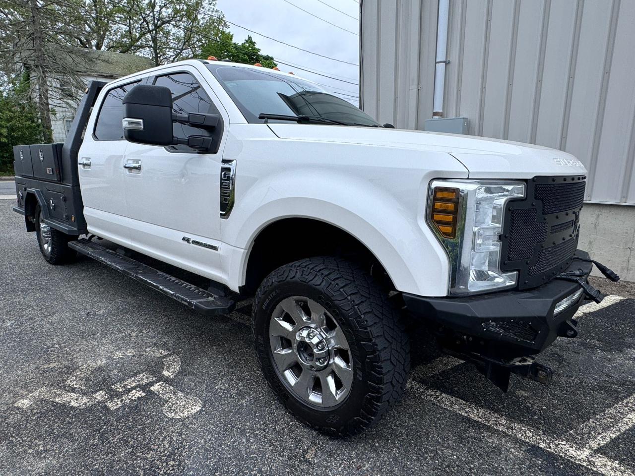 2018 Ford F350 Super Duty vin: 1FT8W3BT2JEC38365