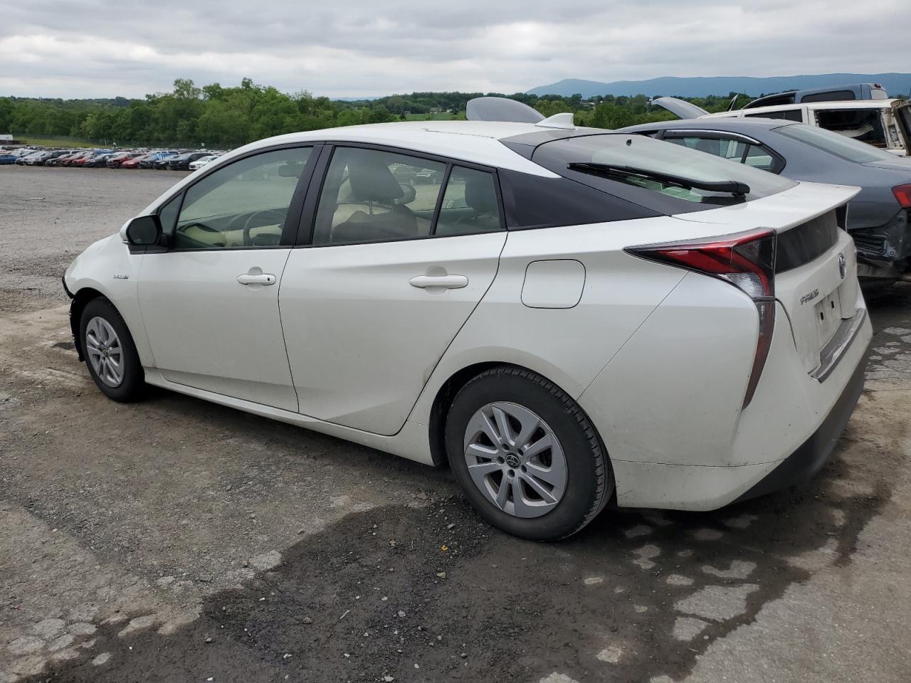 JTDKBRFU1G3509864 2016 Toyota Prius