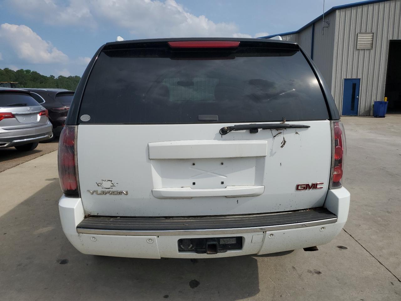 1GKFK63867J227601 2007 GMC Yukon Denali