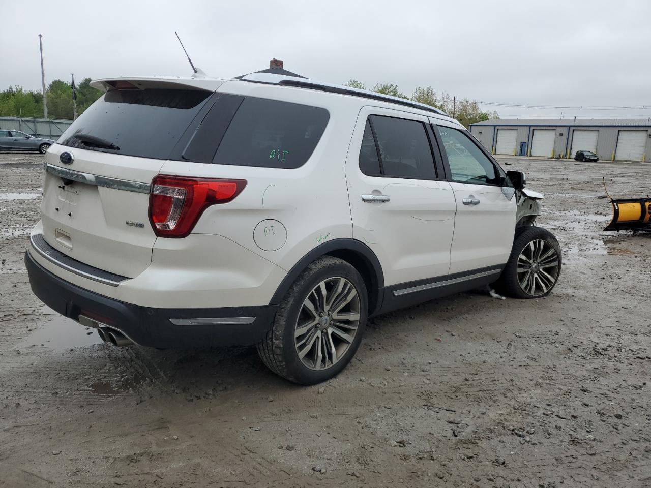 2018 Ford Explorer Platinum vin: 1FM5K8HT2JGB82592