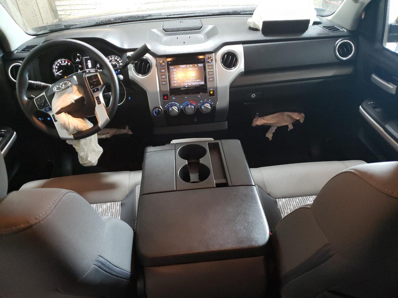 5TFUM5F19JX078627 2018 Toyota Tundra Double Cab Sr/Sr5