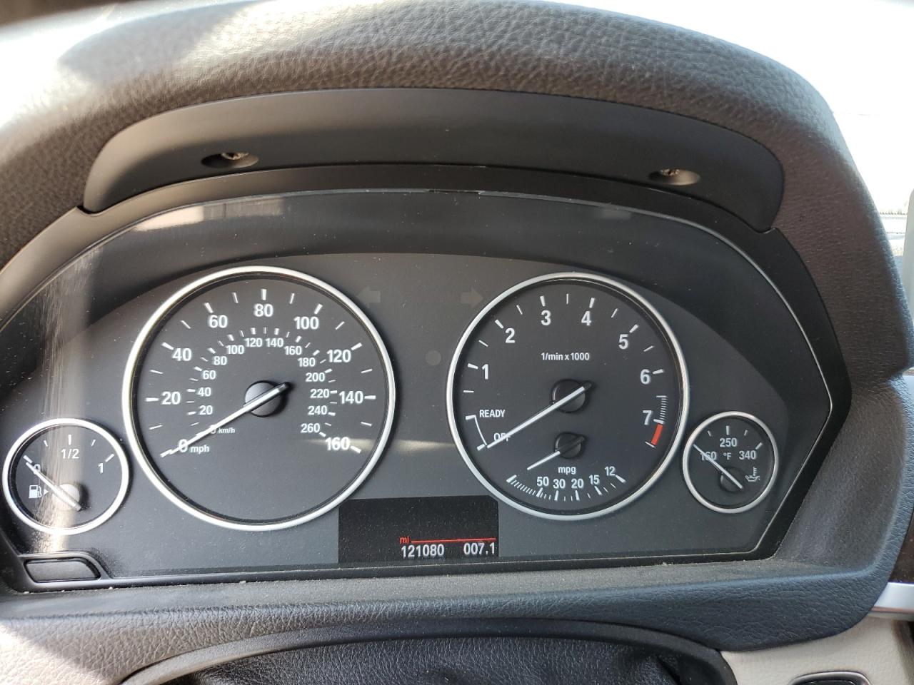 WBA8K3C51HK679392 2017 BMW 330 Xi