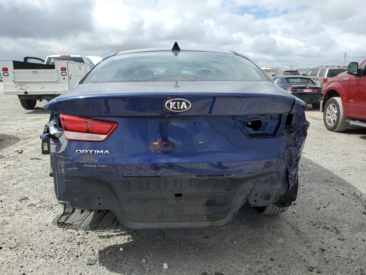 5XXGT4L37KG366607 2019 Kia Optima Lx