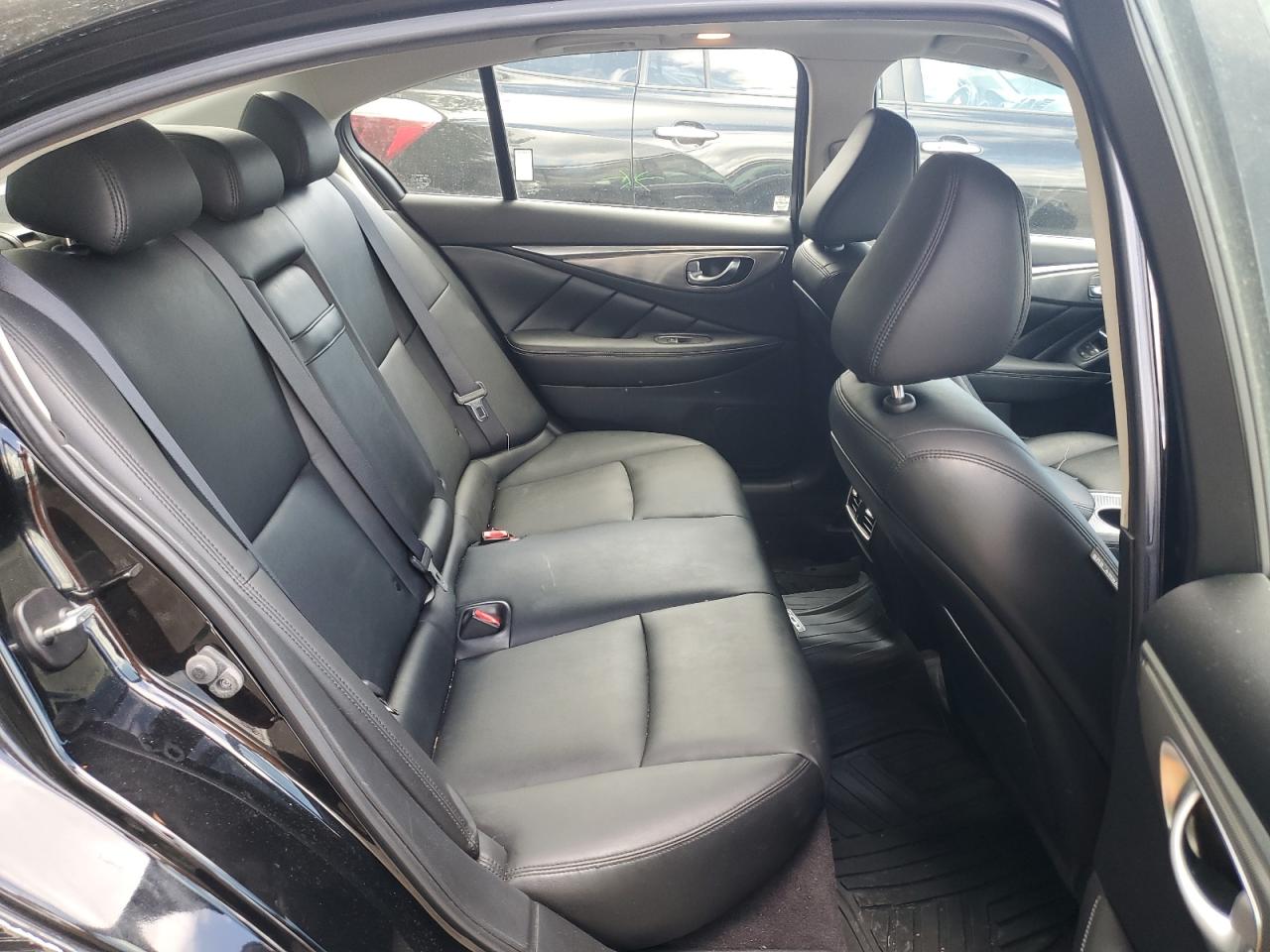 JN1EV7AP5HM736631 2017 Infiniti Q50 Premium