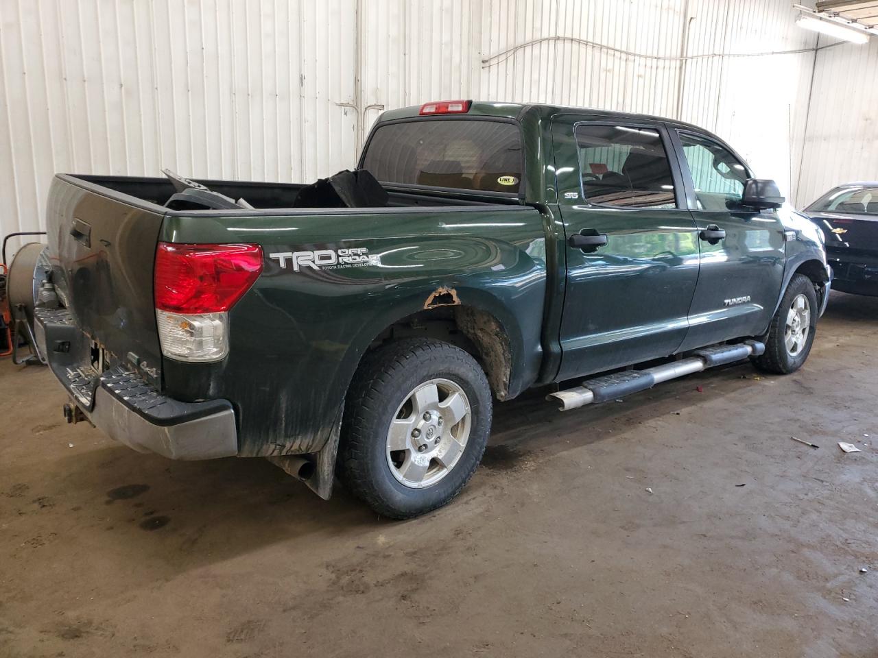 5TFDW5F1XBX175721 2011 Toyota Tundra Crewmax Sr5