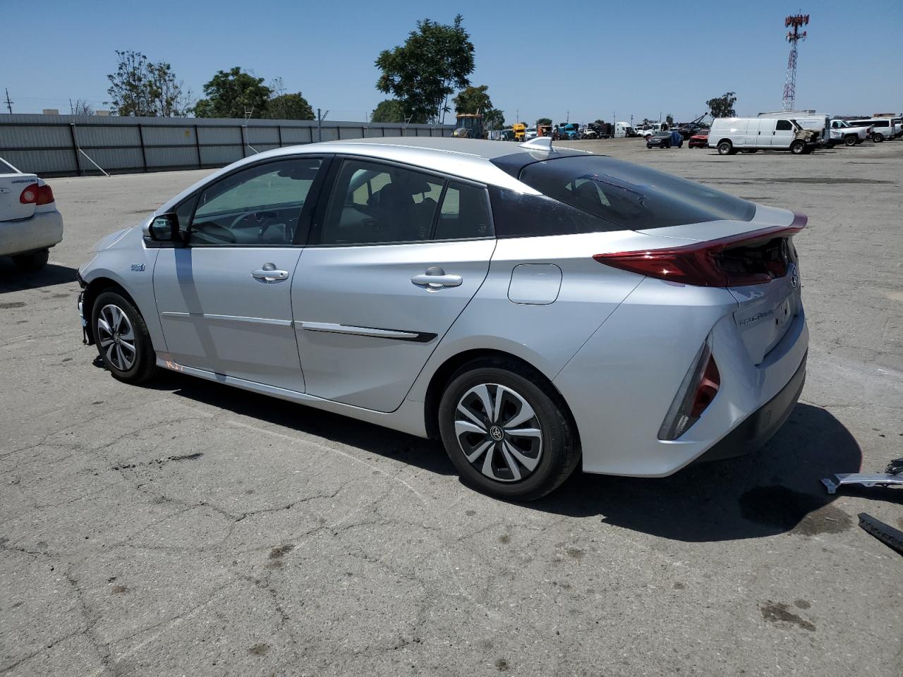 JTDKARFP7J3088673 2018 Toyota Prius Prime