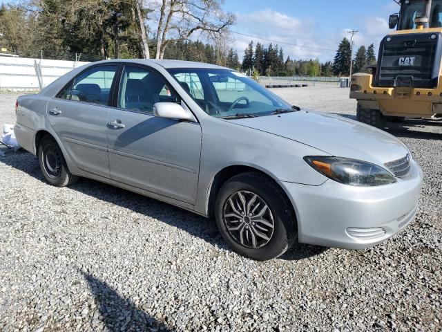 2002 Toyota Camry Le VIN: JTDBE32K620132547 Lot: 56497044