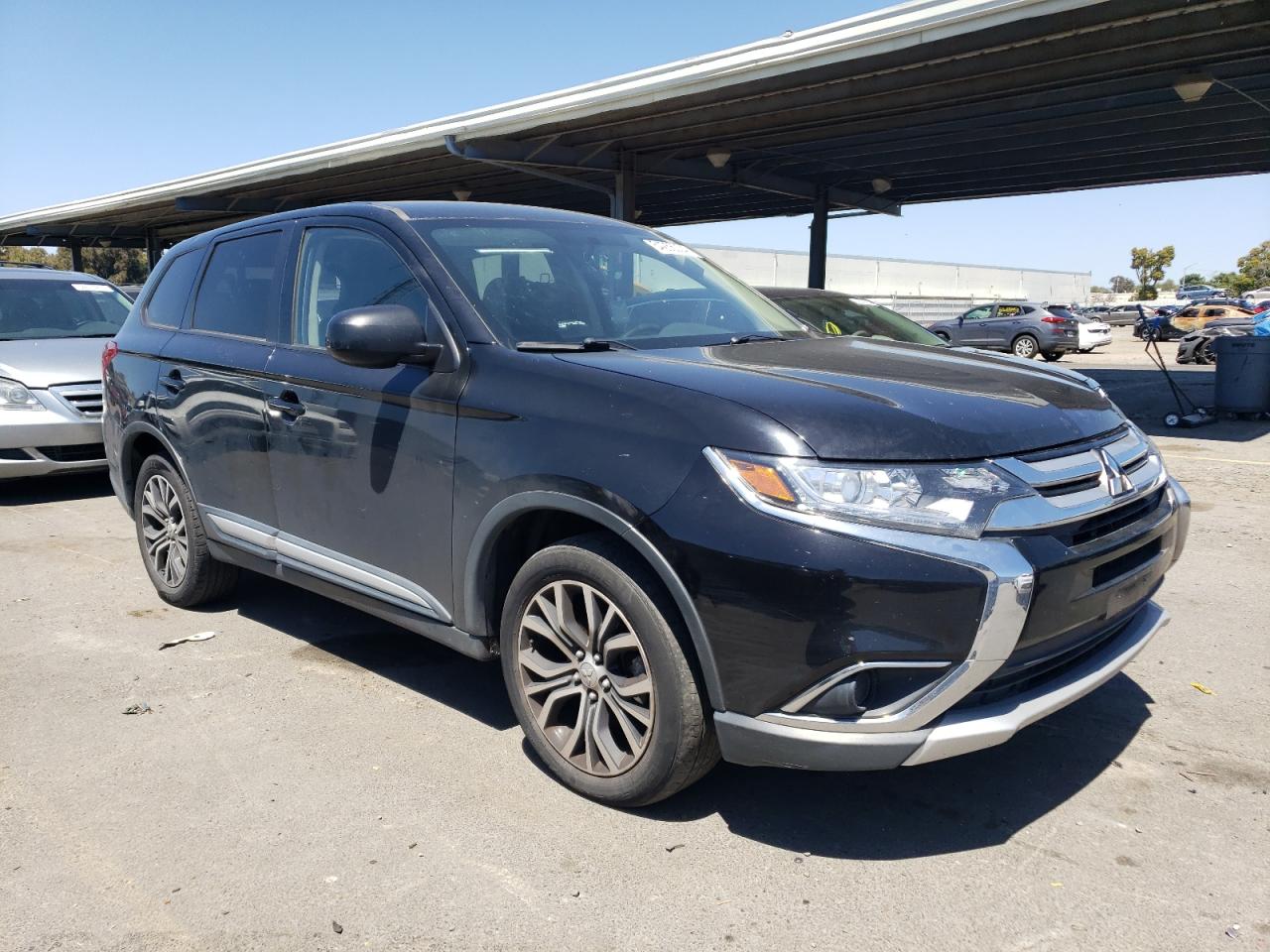 JA4AD2A32JJ002836 2018 Mitsubishi Outlander Es