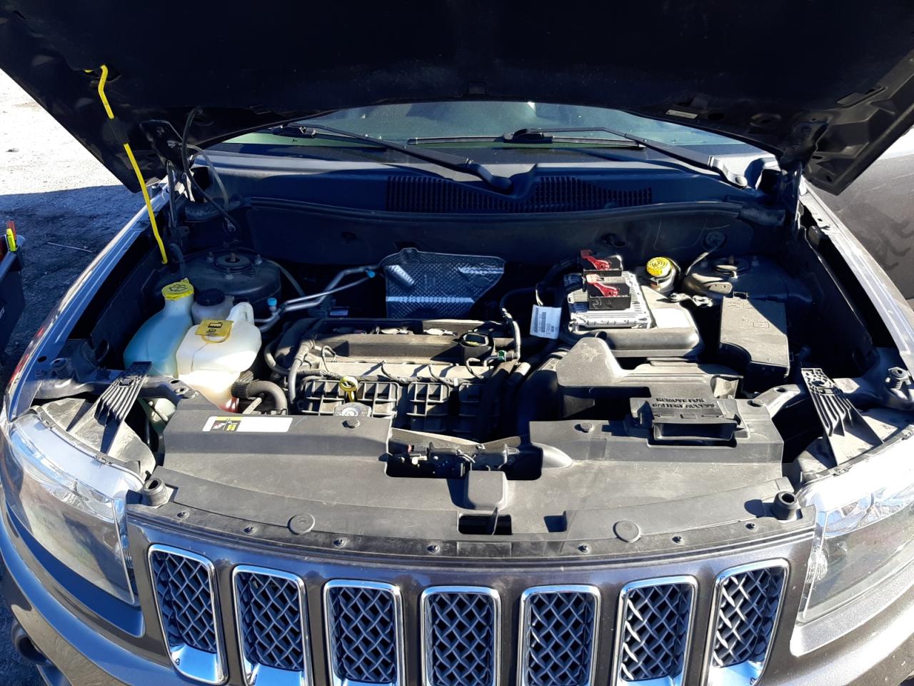 1C4NJCEA5GD615233 2016 Jeep Compass Latitude