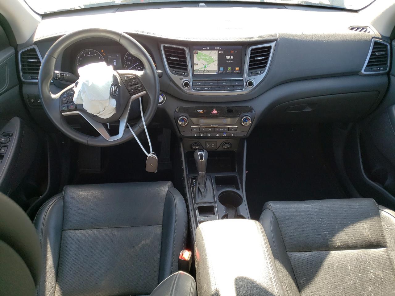 KM8J33A4XJU680638 2018 Hyundai Tucson Sel