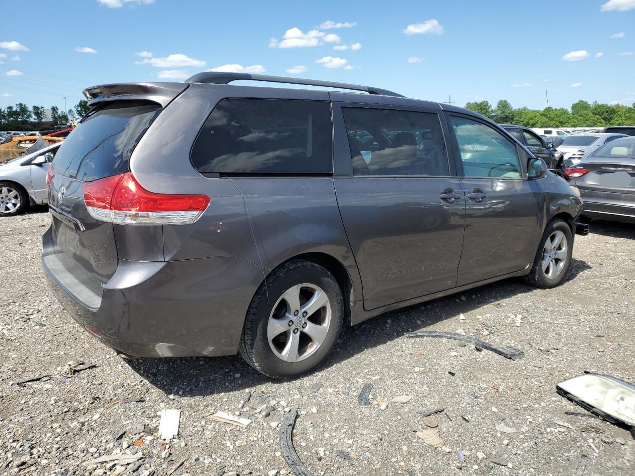 5TDKK3DC4BS051736 2011 Toyota Sienna Le