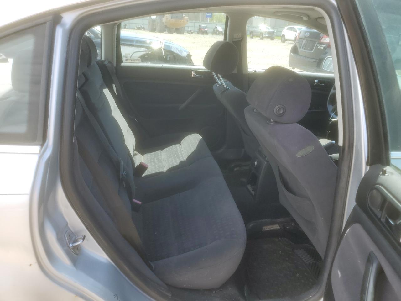 WVWPD63B11P104296 2001 Volkswagen Passat Gls