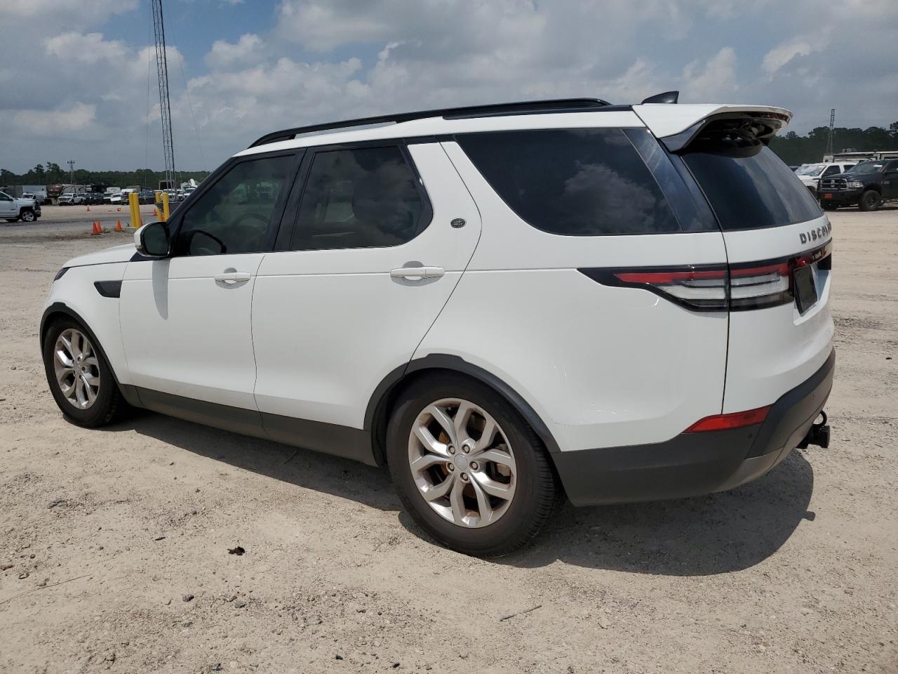 SALRGBBV7HA043191 2017 Land Rover Discovery Se