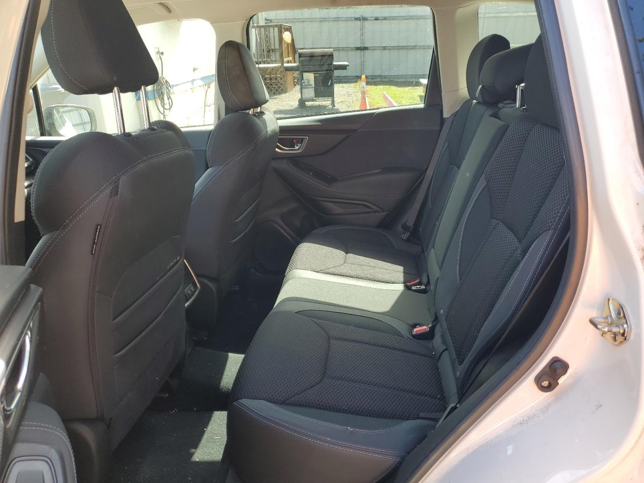 JF2SKAJC5LH480593 2020 Subaru Forester Premium