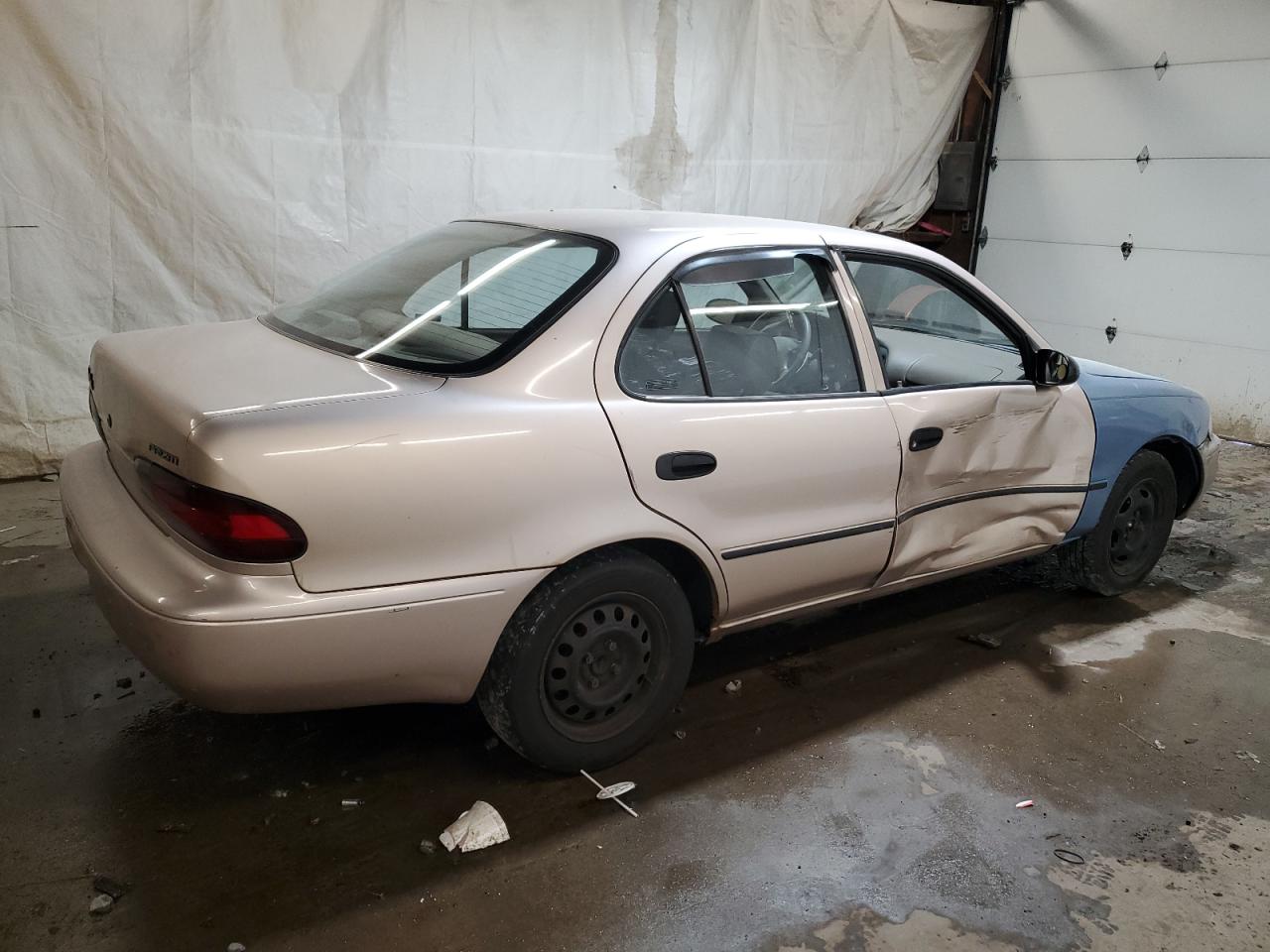 1Y1SK5260VZ462154 1997 Geo Prizm Base