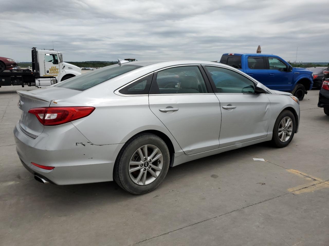 2017 Hyundai Sonata Se vin: 5NPE24AF3HH562337