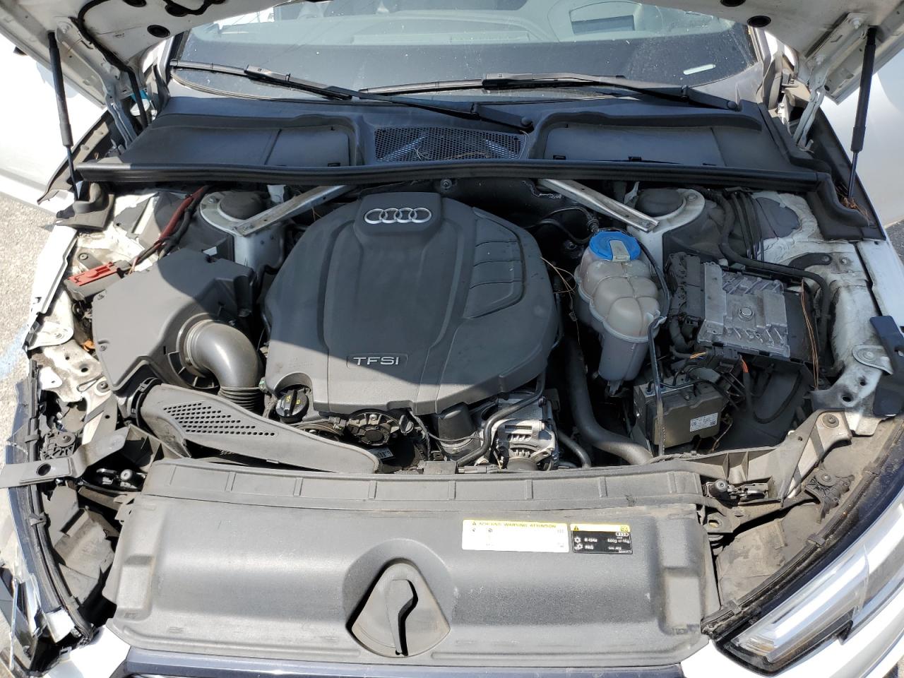 WAUFNAF41JN002711 2018 Audi A4 Prestige