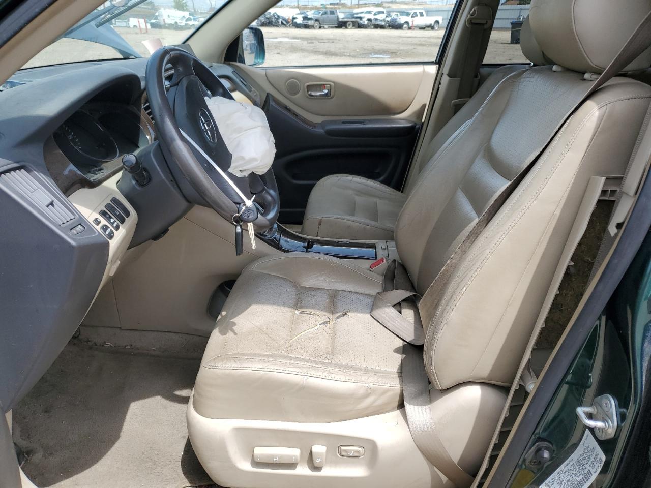 JTEGF21A020060794 2002 Toyota Highlander Limited