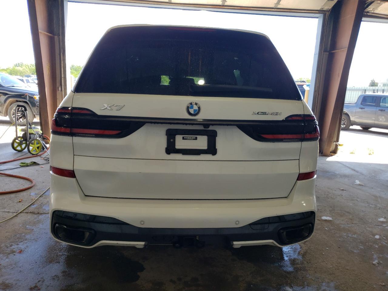 2024 BMW X7 xDrive40I vin: 5UX23EM03R9S15581