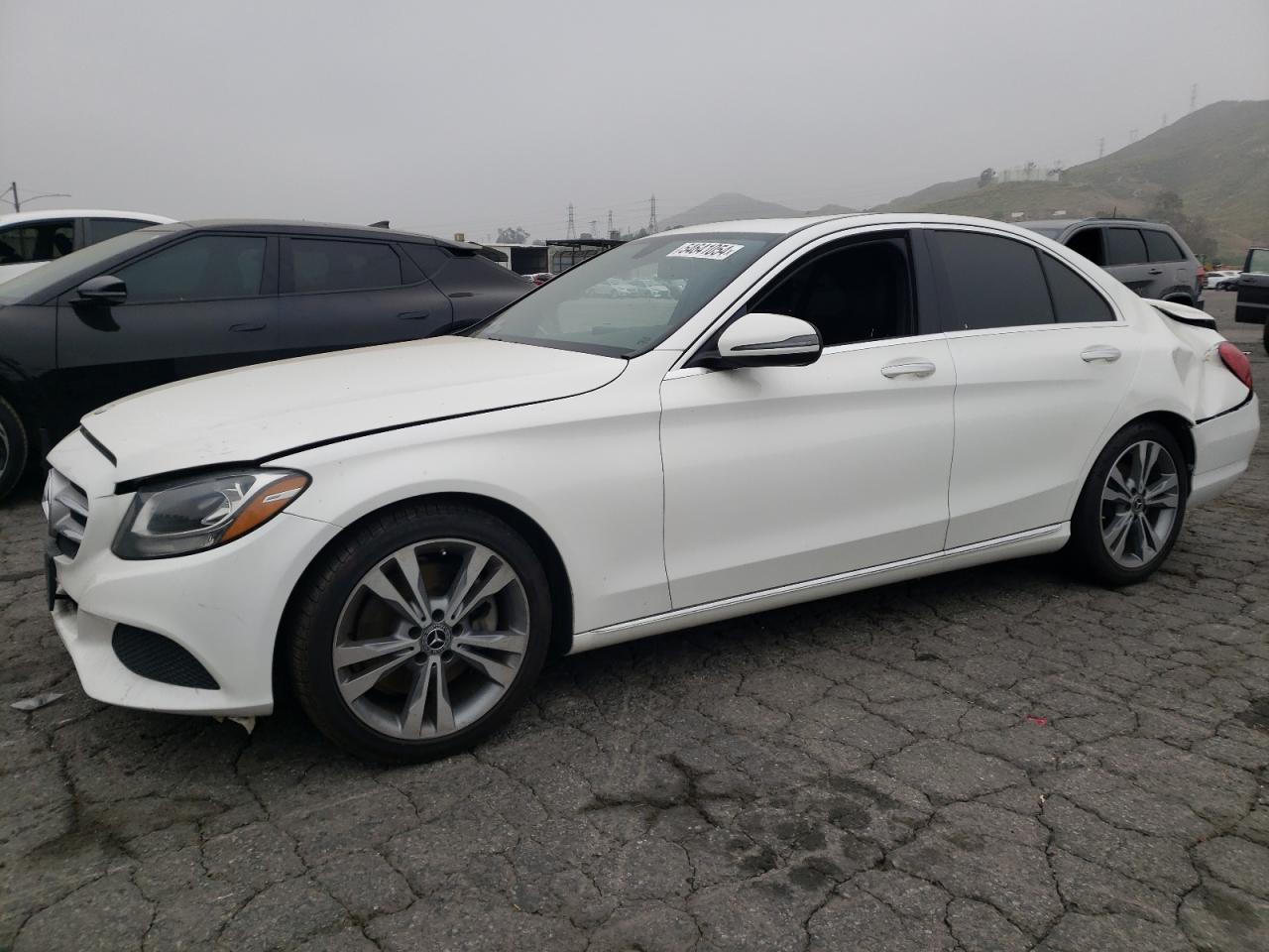 55SWF4JBXJU234972 2018 Mercedes-Benz C 300