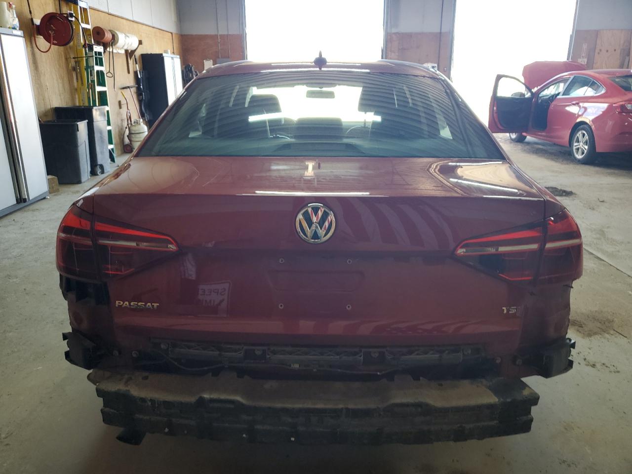 1VWLA7A33KC005509 2019 Volkswagen Passat Wolfsburg