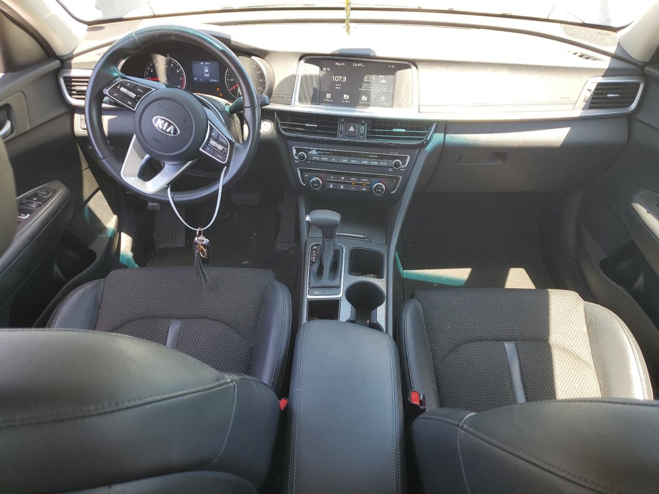 5XXGT4L37KG376604 2019 Kia Optima Lx