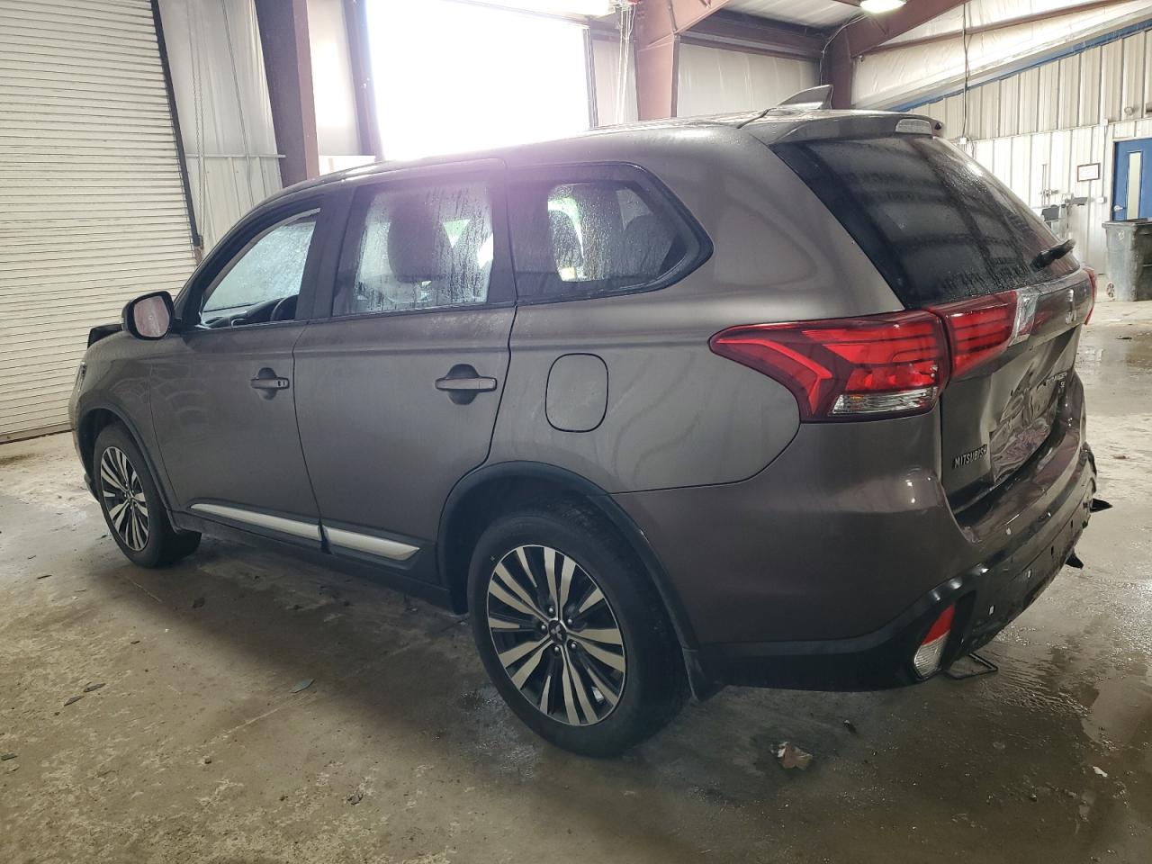 JA4AZ3A37KZ025863 2019 Mitsubishi Outlander Se