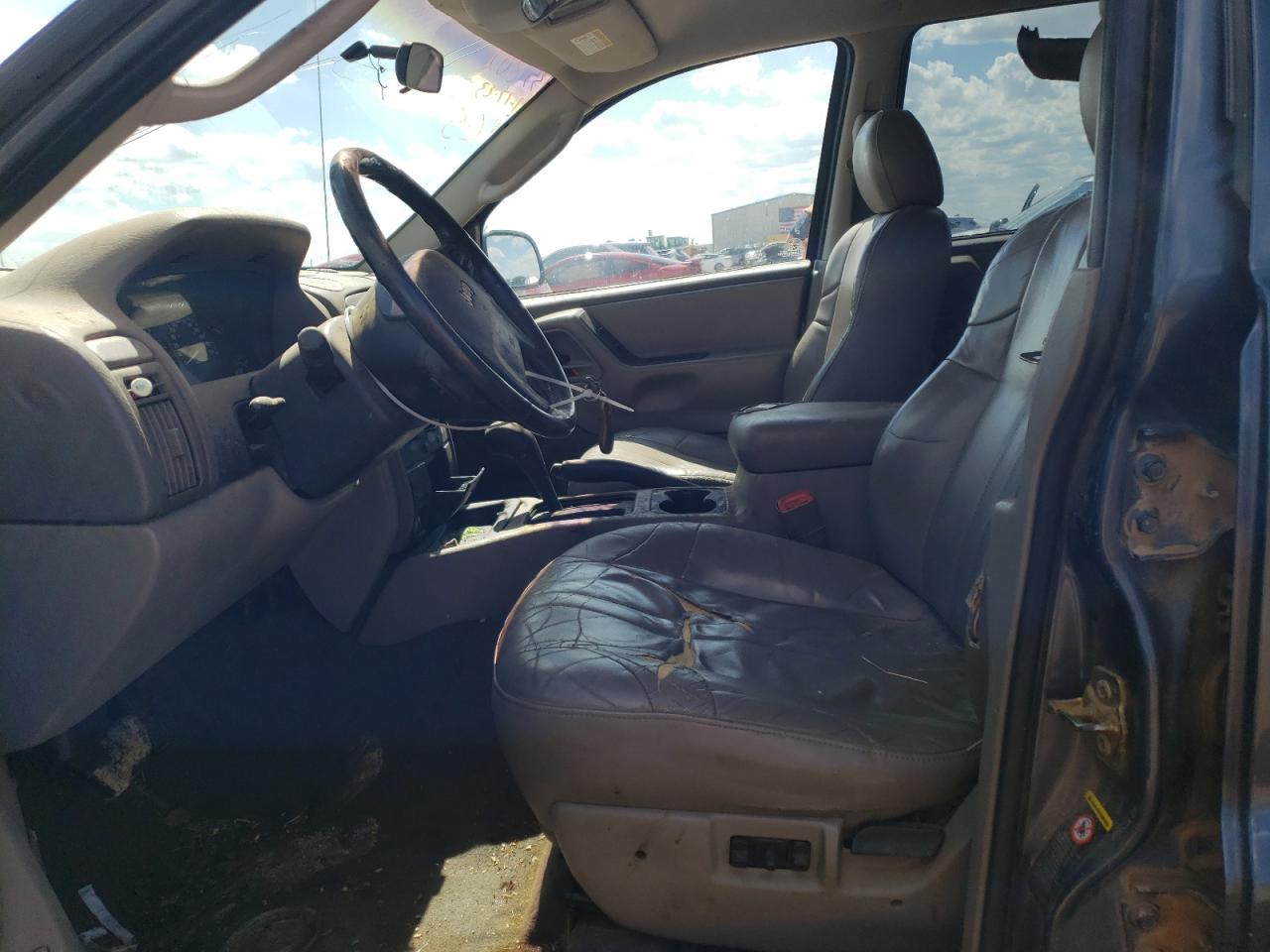 1J8GX38N52C203200 2002 Jeep Grand Cherokee Sport